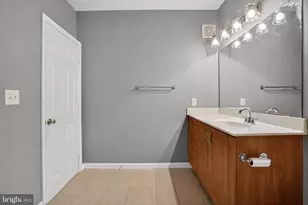 12144 Garden Grove Cir, Fairfax, VA 22030 - Photo 17
