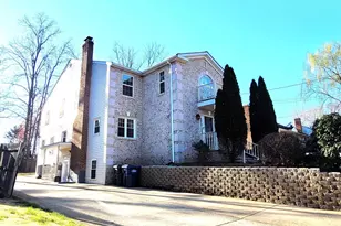 3605 Crest Dr, Annandale, VA 22003 - Photo 1