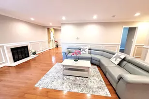 3605 Crest Dr, Annandale, VA 22003 - Photo 9