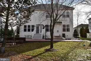 8708 Flowering Dogwood Ln, Lorton, VA 22079 - Photo 3