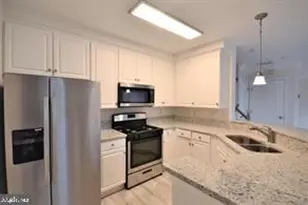 7014 Metropolitan Pl, Falls Church, VA 22043 - Photo 9