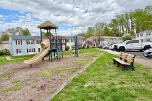 9518 Mooregate Ct, Lorton, VA 22079 - Photo 17