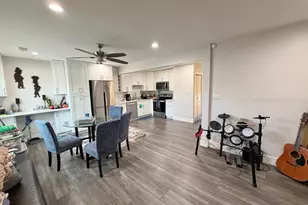 9518 Mooregate Ct, Lorton, VA 22079 - Photo 3