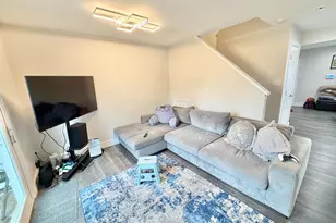 9518 Mooregate Ct, Lorton, VA 22079 - Photo 7