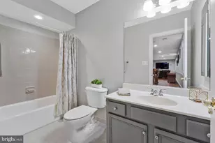 9183 Topaz St, Fairfax, VA 22031 - Photo 57