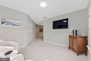 9183 Topaz St, Fairfax, VA 22031 - Photo 37