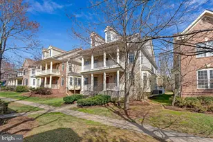 9183 Topaz St, Fairfax, VA 22031 - Photo 3