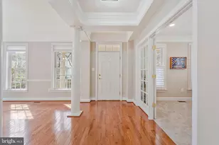 9183 Topaz St, Fairfax, VA 22031 - Photo 5