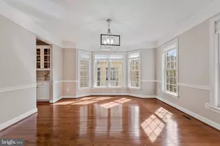 9183 Topaz St, Fairfax, VA 22031 - Photo 7