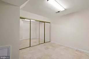 12187 Brecknock St, Oakton, VA 22124 - Photo 49