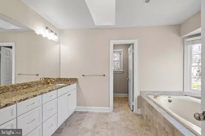 12187 Brecknock Street, Oakton, VA 22124 - Photo 37