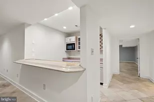 12187 Brecknock St, Oakton, VA 22124 - Photo 43