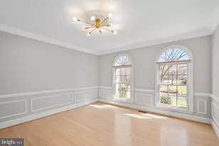 12187 Brecknock St, Oakton, VA 22124 - Photo 11