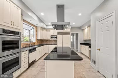 12187 Brecknock Street, Oakton, VA 22124 - Photo 17