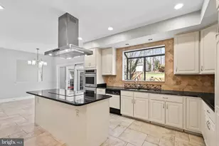 12187 Brecknock St, Oakton, VA 22124 - Photo 19