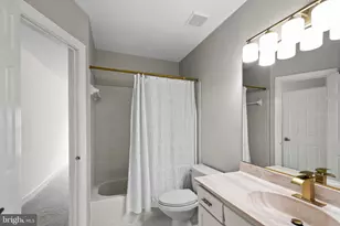 12187 Brecknock St, Oakton, VA 22124 - Photo 27