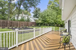 805 Mosby Hollow Dr, Herndon, VA 20170 - Photo 5