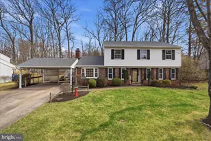 2228 Loch Lomond Dr, Vienna, VA 22181 - Photo 3