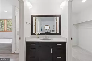 11574 Lake Newport Rd, Reston, VA 20194 - Photo 35