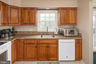 9209 Volunteer Dr, Alexandria, VA 22309 - Photo 11