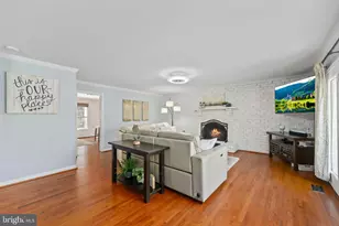 5024 Pheasant Ridge Rd, Fairfax, VA 22030 - Photo 9