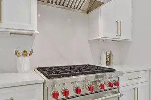 6638 Hazel Ln, McLean, VA 22101 - Photo 15