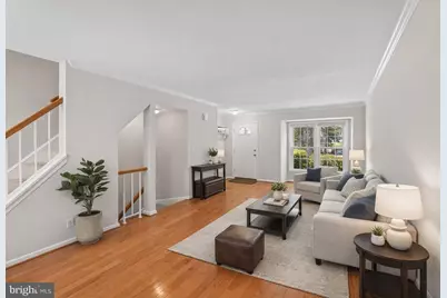 8483 Laurel Oak Drive, Springfield, VA 22153 - Photo 3