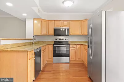 8483 Laurel Oak Drive, Springfield, VA 22153 - Photo 5