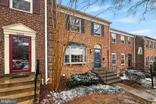 9204 Bailey Ln, Fairfax, VA 22031 - Photo 3