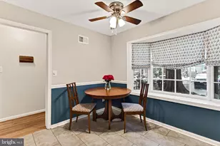 9204 Bailey Ln, Fairfax, VA 22031 - Photo 9