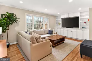 9204 Bailey Ln, Fairfax, VA 22031 - Photo 15