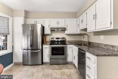 9204 Bailey Lane, Fairfax, VA 22031 - Photo 7