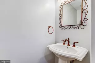 5216 Jarrett Ct, Centreville, VA 20120 - Photo 11