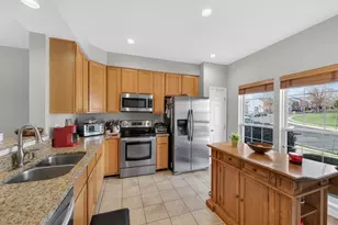 14334 Stonewater Ct, Centreville, VA 20121 - Photo 5