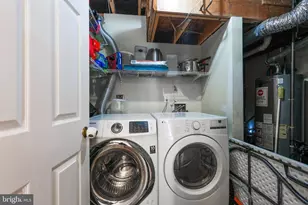 8010 Readington Ct, Springfield, VA 22152 - Photo 45