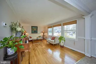 7307 Sterling Grove Dr, Springfield, VA 22150 - Photo 7