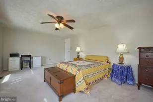 7307 Sterling Grove Dr, Springfield, VA 22150 - Photo 37