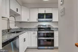 8380 Brockham Dr, Alexandria, VA 22309 - Photo 7