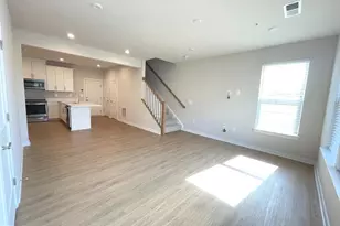 13502 Sayward Blvd, Herndon, VA 20171 - Photo 5