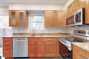 5705 Heritage Hill Ct, Alexandria, VA 22310 - Photo 9