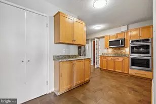 5901 Mt Eagle Dr, Alexandria, VA 22303 - Photo 21