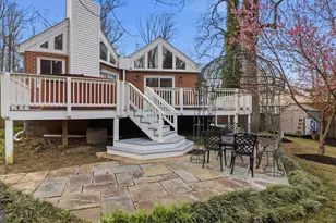 7607 Burnside Ct, Falls Church, VA 22043 - Photo 3