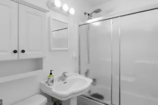 7607 Burnside Ct, Falls Church, VA 22043 - Photo 29