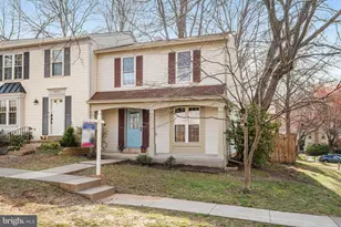 10125 Sassafras Woods Ct, Burke, VA 22015 - Photo 3