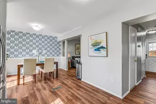 10125 Sassafras Woods Ct, Burke, VA 22015 - Photo 13