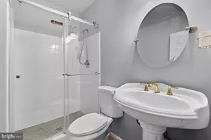 5650 Ridge View Dr, Alexandria, VA 22310 - Photo 27