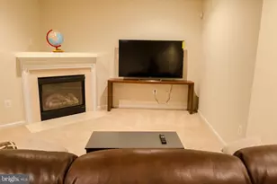 12176 Bridgend Run, Fairfax, VA 22030 - Photo 21