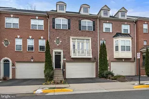 12176 Bridgend Run, Fairfax, VA 22030 - Photo 1