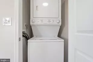 2726 Gallows Rd, Vienna, VA 22180 - Photo 15