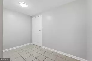 2726 Gallows Rd, Vienna, VA 22180 - Photo 5